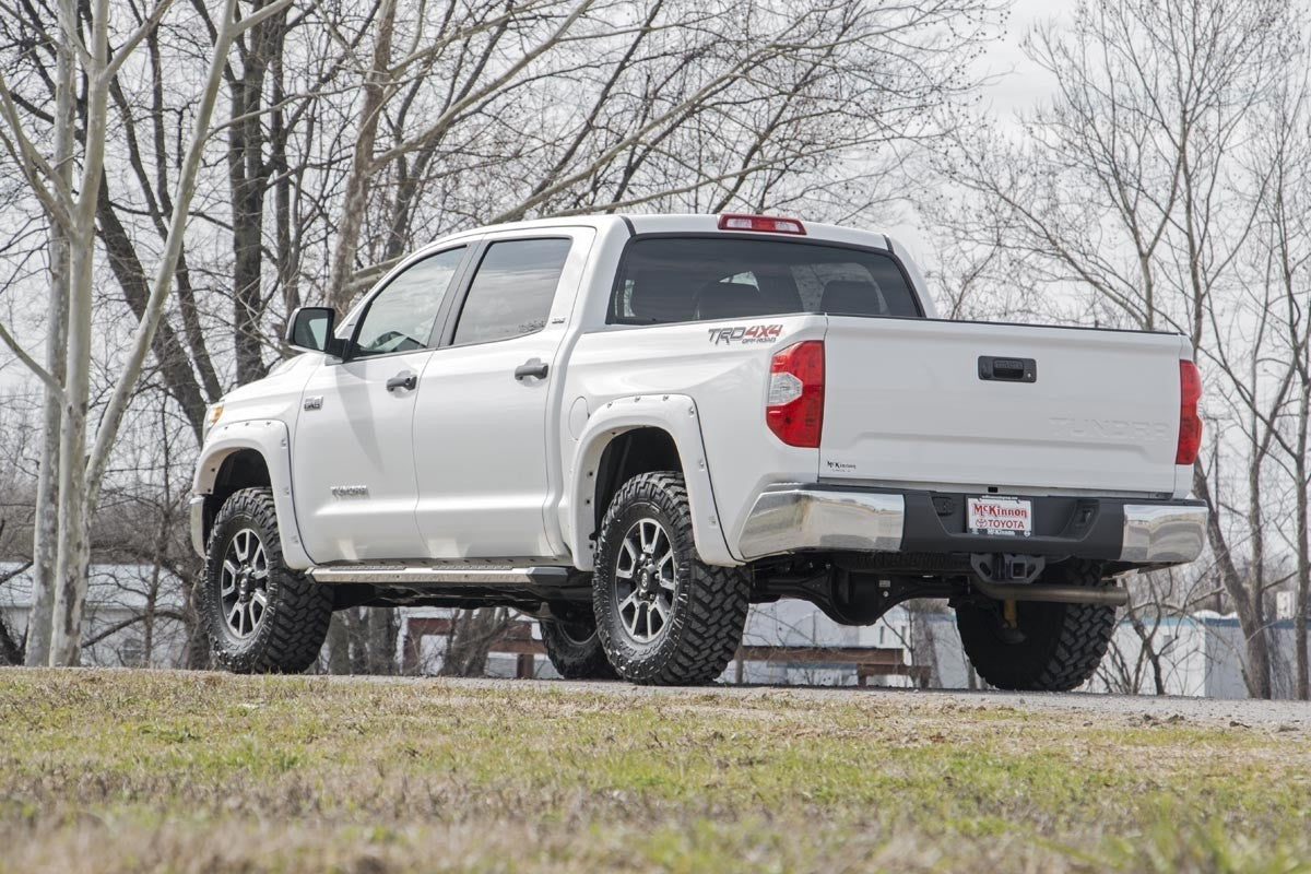 2.5-3IN TOYOTA LEVELING LIFT KIT (07-18 TUNDRA 2WD)